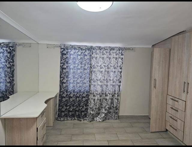 1 BEDROOM PROPERTY TO RENT IN GREENWOOD PARK